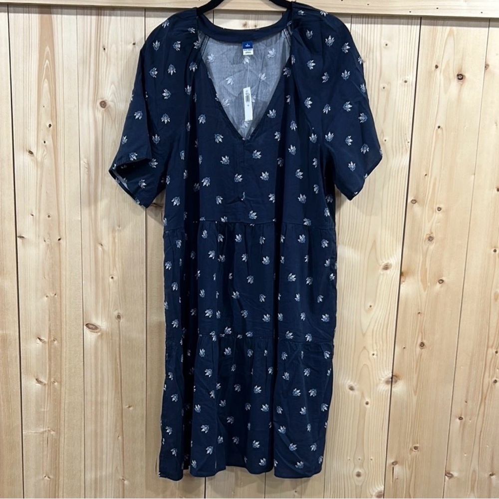 NWT Old Navy V-Neck Tiered Mini Swing Dress in Navy Floral Leaf - Large Tall